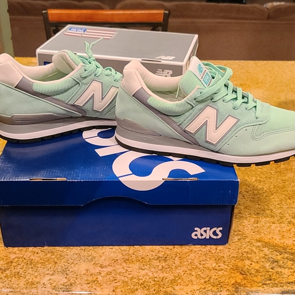 New balance - Picture 9 of 13